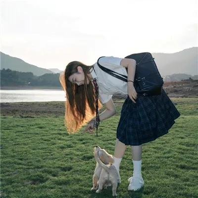 画里真真